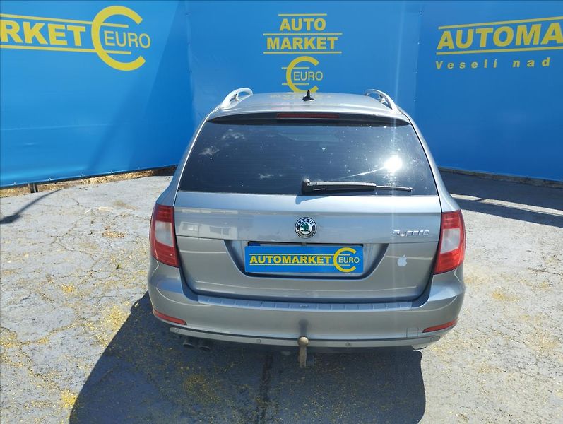 Škoda Superb 2,0 TDi 125 KW DSG - fotka 5 z 16
