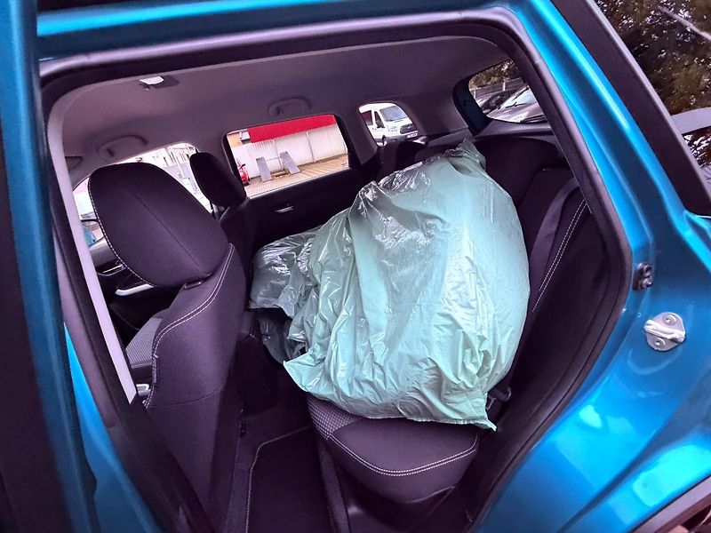 Suzuki Vitara 1.6 Comfort Aut., Serviska - fotka 12 z 27