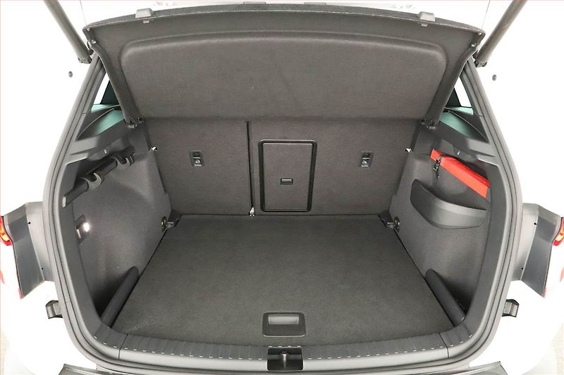Škoda Karoq (2019) Style 1.5 TSI - fotka 19 z 20