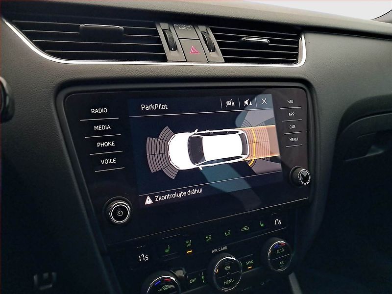 Škoda Octavia (2017) RS 2.0 TDI, Automat, Kůže - fotka 19 z 22