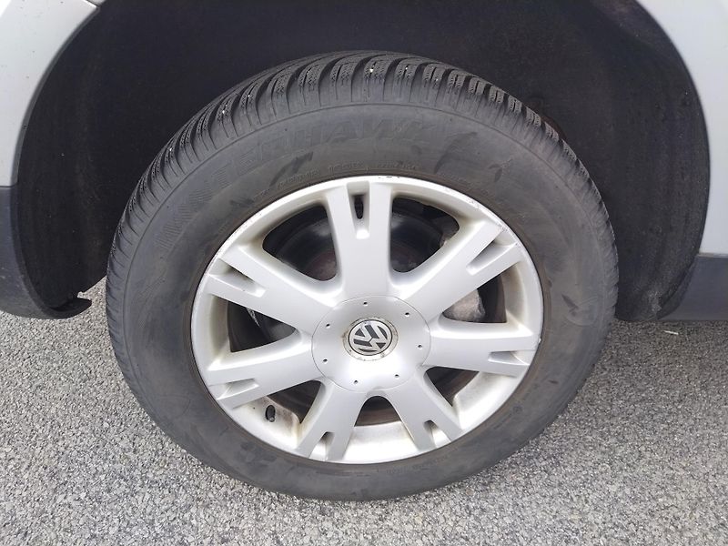 Volkswagen Touareg A 3,0 TDI - fotka 8 z 23