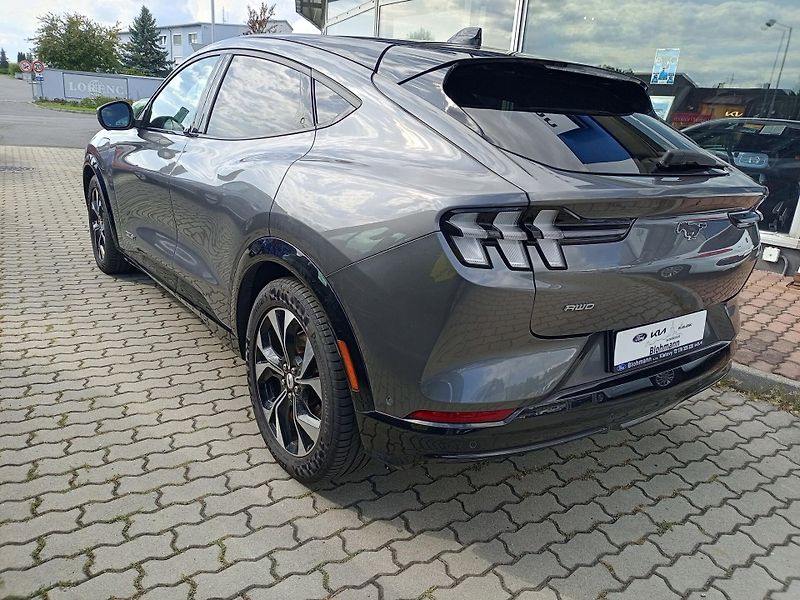 Ford Mustang Mach-E (2022) 4x4 - Extended Range - 99Kwh b - fotka 21 z 28
