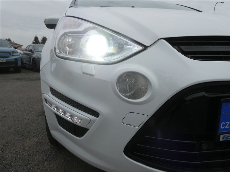 Ford S-MAX 2,0 TDCi 120kW AUT, po servise - fotka 5 z 47