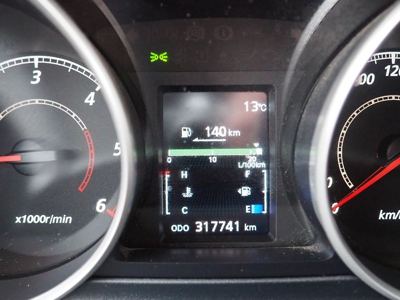 Mitsubishi Outlander (2010) 2.0 DI-D, 123 kW, 4x4 - fotka 26 z 35