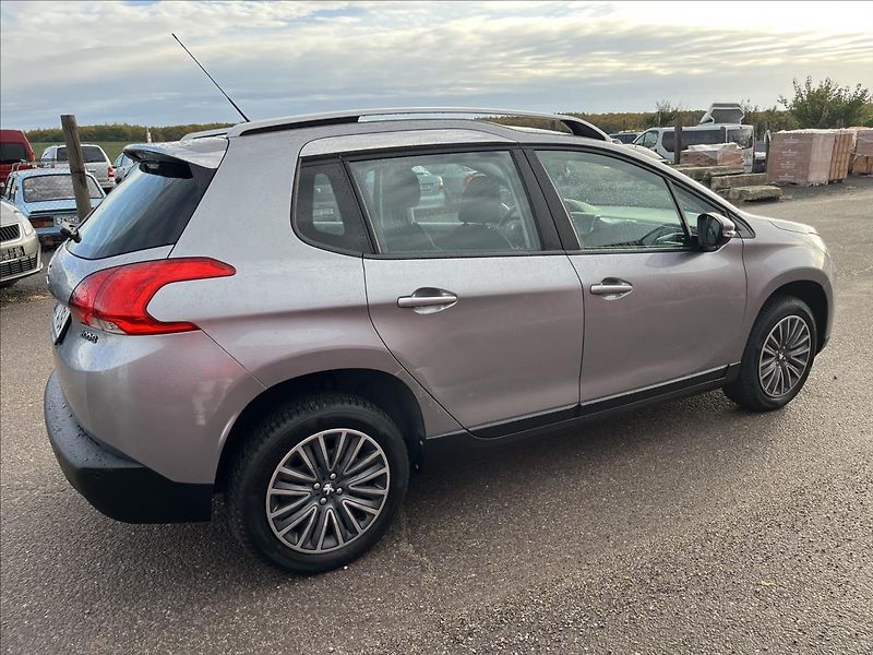 Peugeot 2008 1,2 PureTech 81KW 1.MAJITEL ČR - fotka 5 z 40