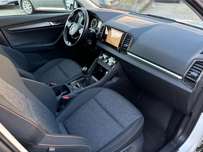 Škoda Karoq 2.0TDI 85kW AMBITION - fotka 18 z 22