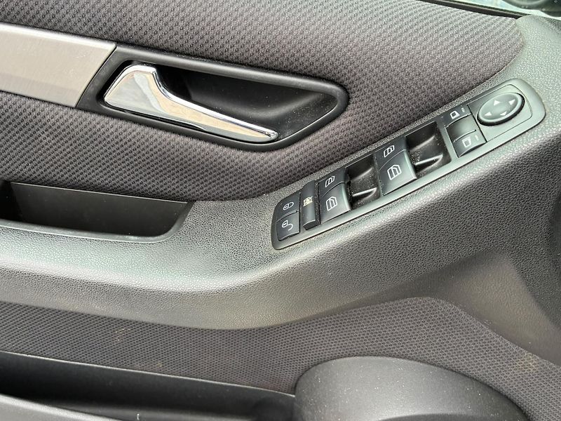 Mercedes-Benz Třídy B (2009) 180 CDi, 2.0D, 80KW,VYHŘ. SED. - fotka 19 z 21