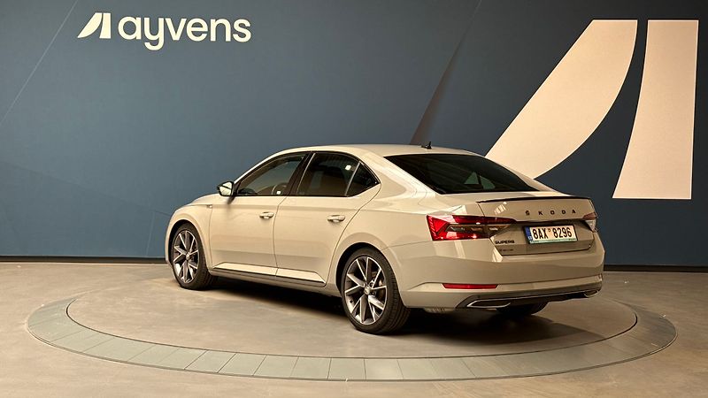 Škoda Superb 2.0 TSI 140kW SportLine DSG - fotka 3 z 15