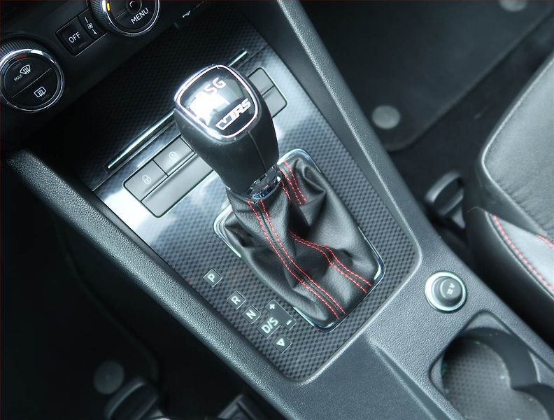 Škoda Octavia (2016) RS 2.0 TDI, Automat - fotka 12 z 16