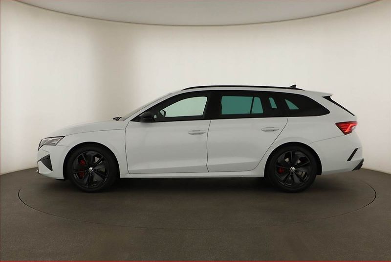 Škoda Octavia (2025) RS 2.0 TSI, RS, Navigace - fotka 3 z 21