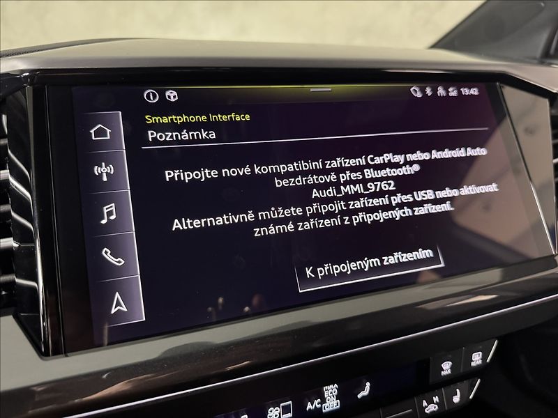 Audi Q4 e-tron 35 S-Line LED HUD Kamera - fotka 38 z 45