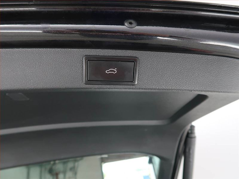 Škoda Octavia (2015) RS 2.0 TSI, Automat - fotka 22 z 22