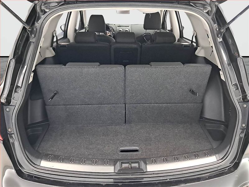 Nissan Qashqai (2011) 2.0 dCi, 4X4, Automat, 7 míst - fotka 20 z 20