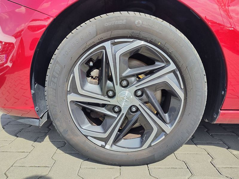 Hyundai i30 1.5 T-GDI/117kW Smart - fotka 29 z 31