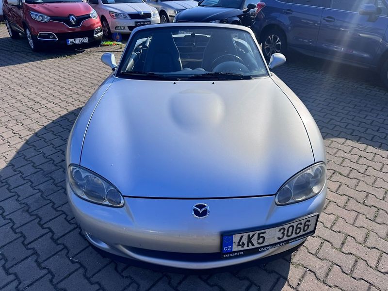 Mazda MX-5 (2000) NB 1,8 107 KW SVOR 6Q - fotka 8 z 45