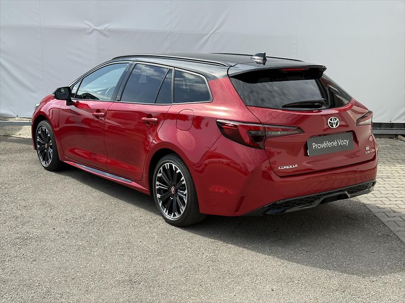 Toyota Corolla 2,0 GR Sport - fotka 6 z 20