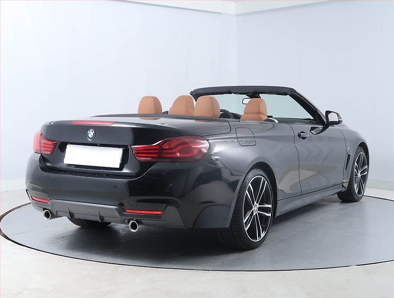 BMW Řada 4 (2020) 440i xDrive - fotka 5 z 22