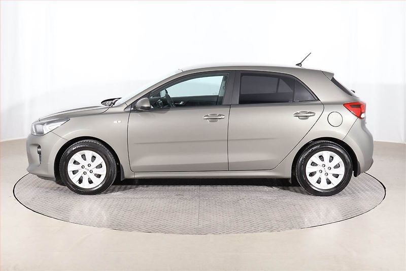 Kia Rio (2019) 1.25 CVVT, Serv.kniha - fotka 3 z 19