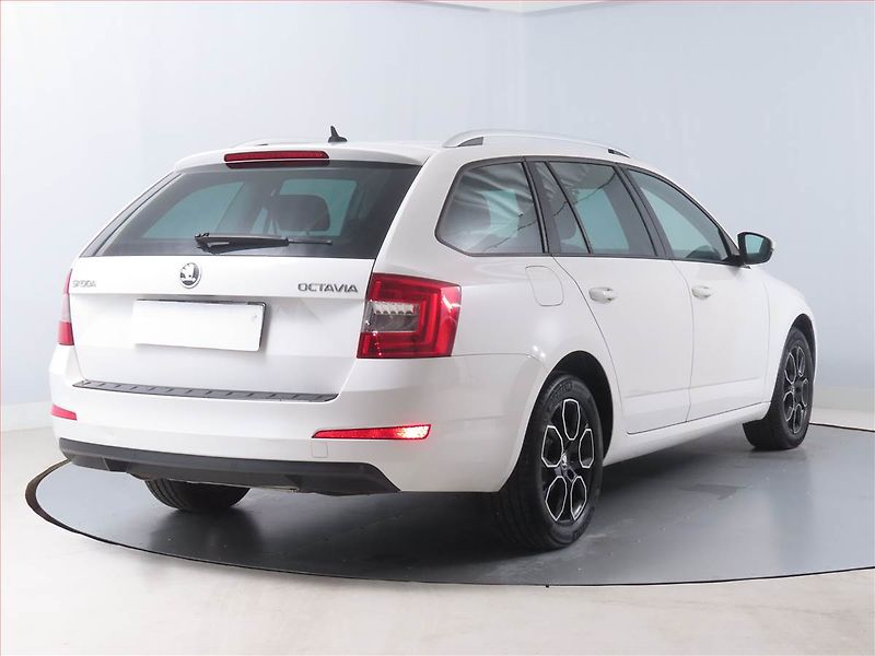 Škoda Octavia (2016) Ambition 2.0 TDI, Automat - fotka 5 z 16