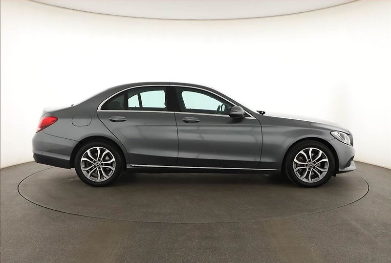 Mercedes-Benz Třídy C (2017) C 220 d, Automat - fotka 6 z 20