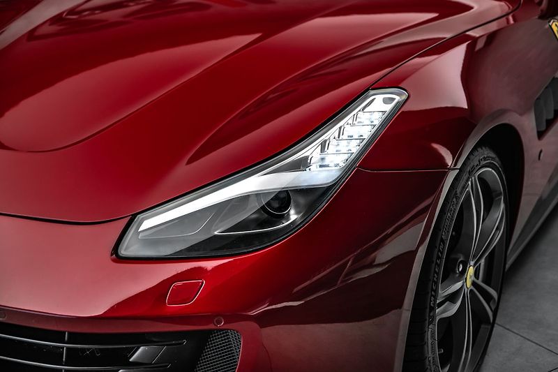 Ferrari GTC4 Lusso - fotka 8 z 31