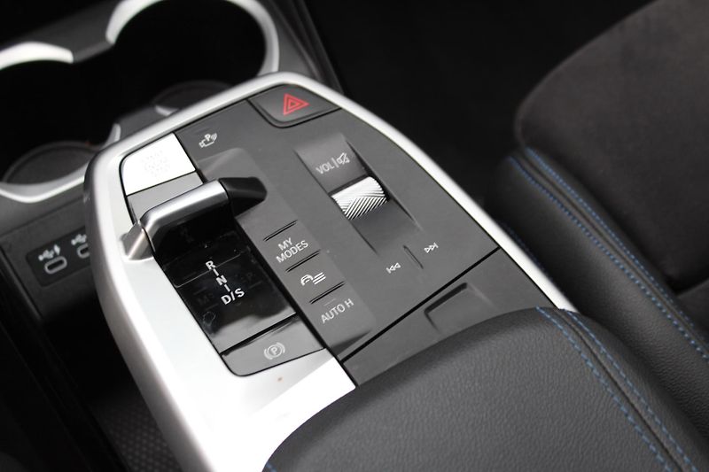BMW X1 xDrive25e - fotka 11 z 21
