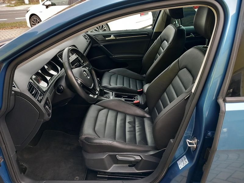 Volkswagen Golf (2013) VII 2,0TDi 110kw 1.MAJITEL - fotka 12 z 39