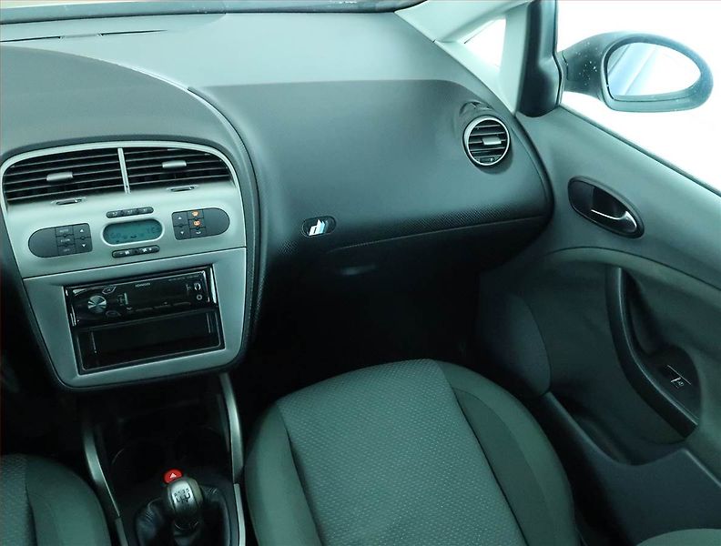 Seat Altea (2004) 1.6, po STK, CZ doklady - fotka 8 z 15