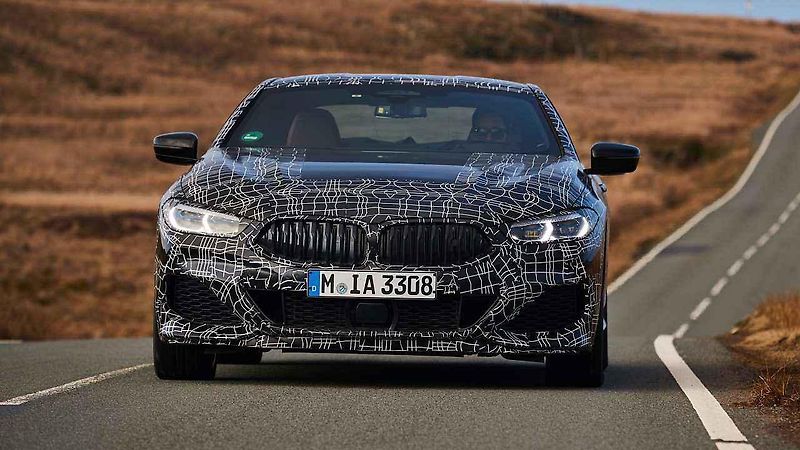 BMW M850i.