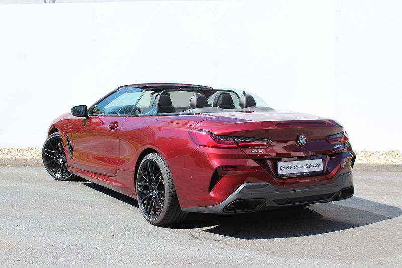 BMW Řada 8 840i xDrive Convertible - fotka 8 z 27