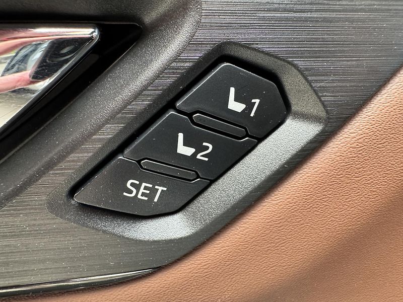 Subaru Outback 2,4T Premier XT - fotka 29 z 58