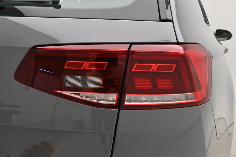Volkswagen Passat 2,0 TDI 147kW DSG 4x4 Business - fotka 24 z 25