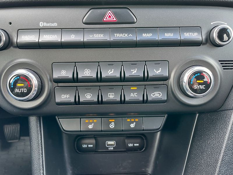 Kia Sportage (2019) 1.6GDi Exclusive! ČR+1.maj.! - fotka 15 z 35