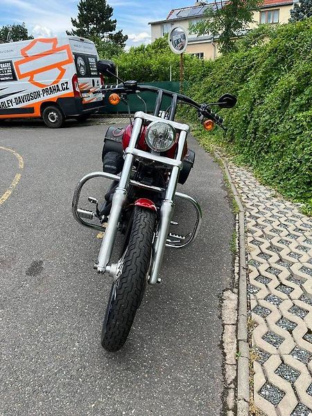 Harley-Davidson FXDWGI Dyna Wide Glide (2010) - fotka 7 z 13