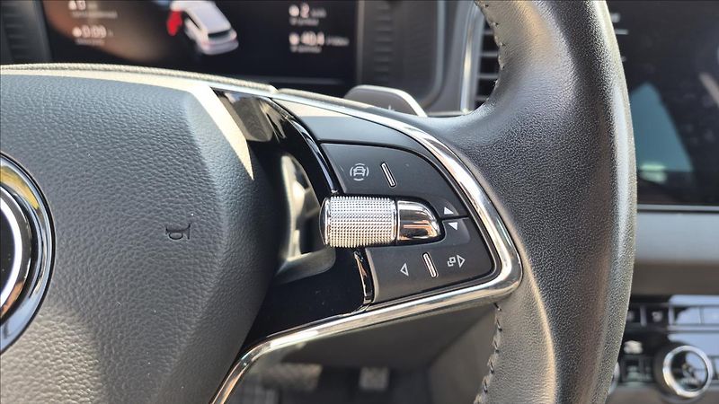 Škoda Karoq 2,0 TDi 110 Kw 4x4 Style DSG - fotka 15 z 25