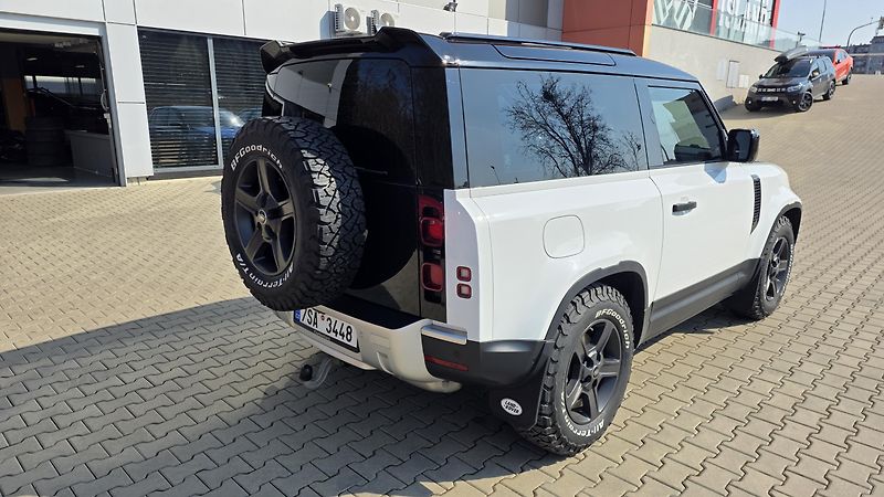 Land Rover Defender (2021) TOP STAV VZDUCH VELKÝ SERVIS - fotka 4 z 17