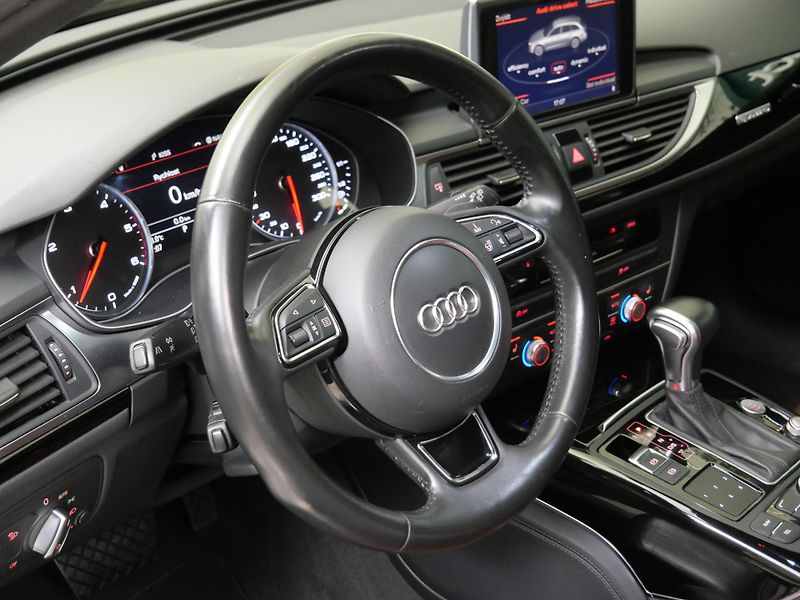 Audi A6 Avant - fotka 14 z 30