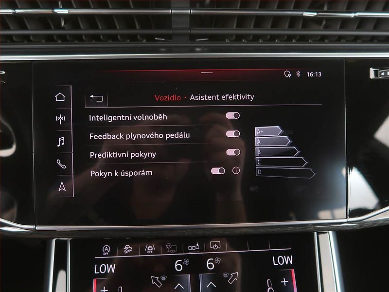 Audi Q8 (2018) 50 TDI - fotka 26 z 32