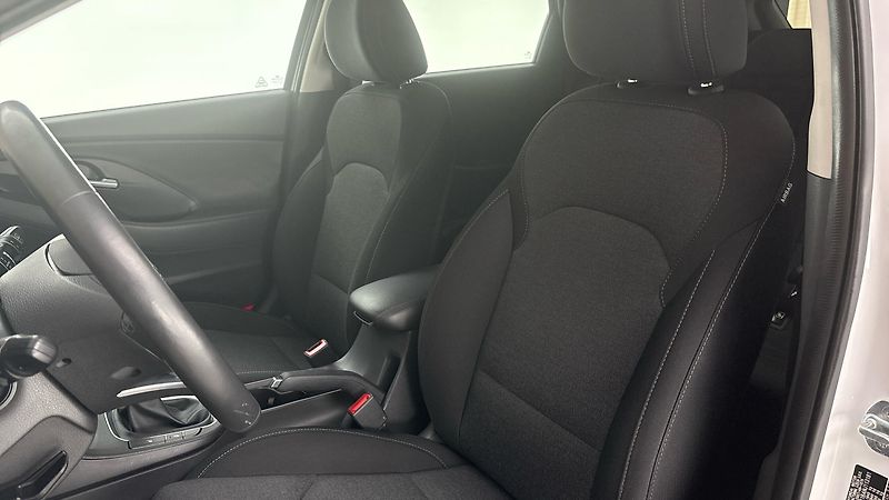 Hyundai i30 1.0 T-GDI Smart Kombi - fotka 15 z 26
