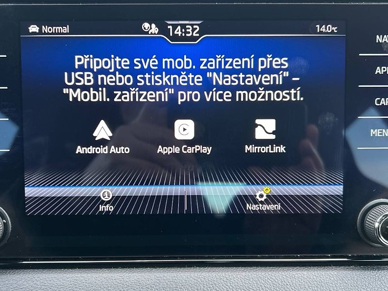 Škoda Karoq (2022) 1.5 TSI 7DSG Sportline - fotka 17 z 35