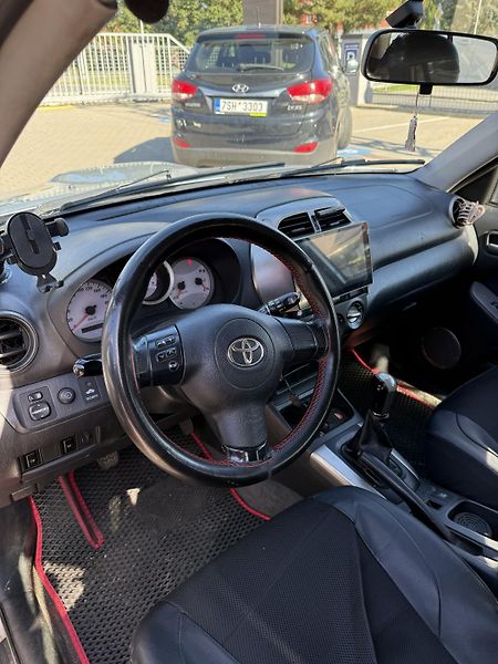 Toyota RAV4 D-4D 85kW 4x4,TAŽNÉ ZAŘÍZENÍ - fotka 9 z 11