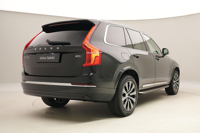 Volvo XC90 B5 AWD BRIGHT ULTIMATE AUT 7m - fotka 13 z 56