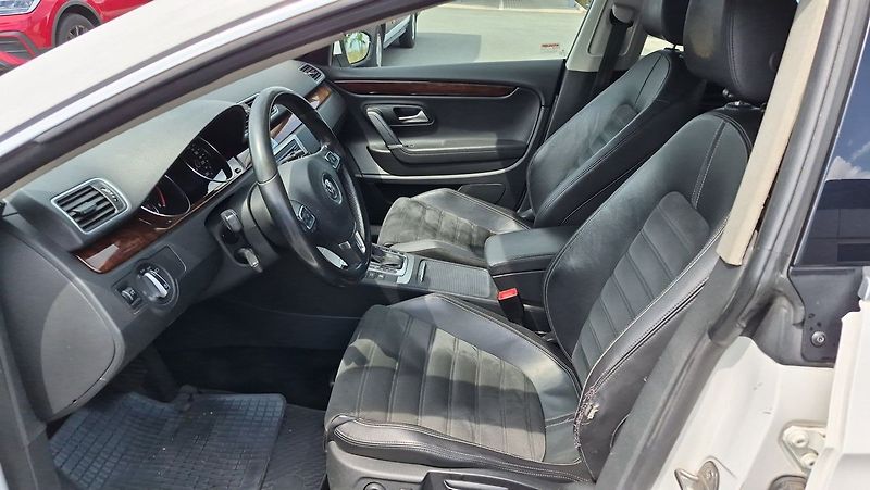 Volkswagen CC 2.0 125 kW DSG - fotka 9 z 24
