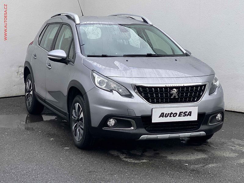 Peugeot 2008 (2017) 1.2 PT, Allure, navi, kamera - fotografie inzerátu