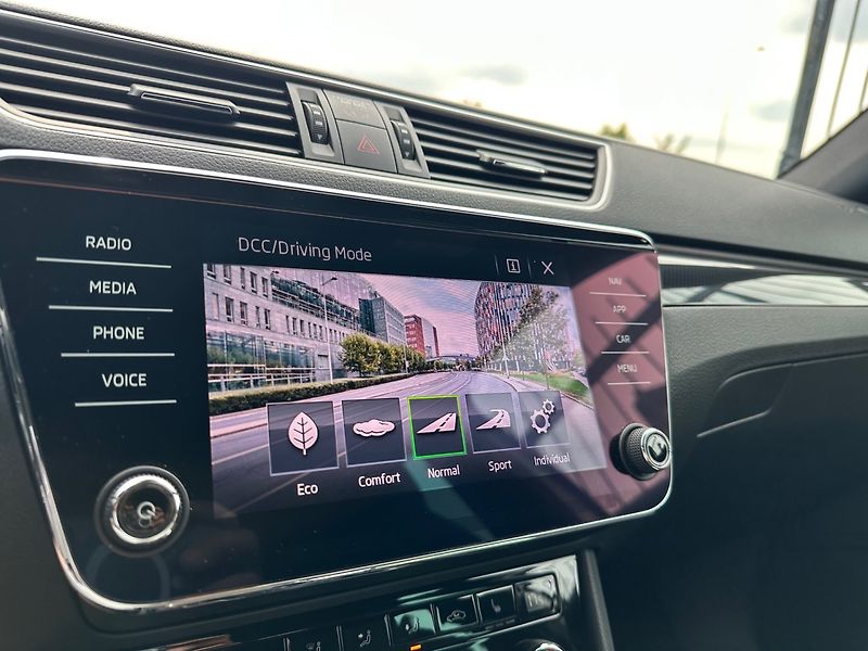 Škoda Superb (2019) 2.0TDi SPORTLINE, PO SERVISU - fotka 13 z 19