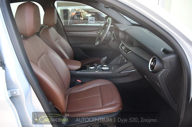 Alfa Romeo Stelvio 2,2 JTDm Q4 154kW TAŽNÉ - fotka 16 z 53