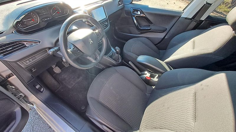 Peugeot 208 1.2 PureTech Active - fotka 18 z 26