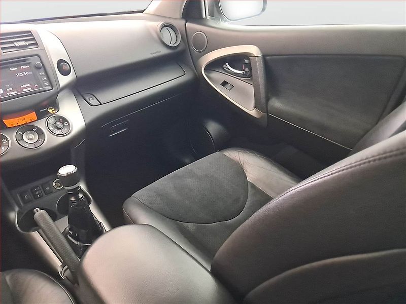 Toyota RAV4 (2012) 2.2 D-4D, 4X4, Kůže, Navi - fotka 8 z 20