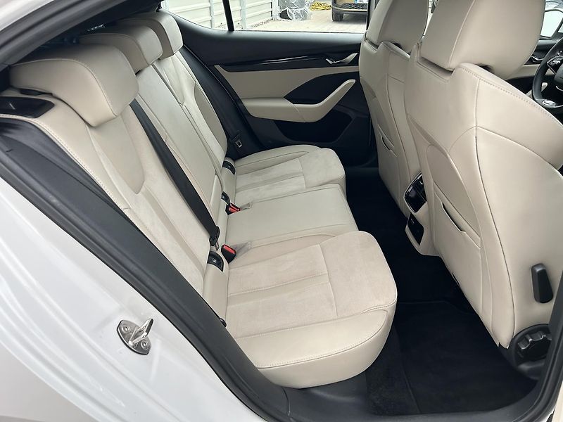 Škoda Octavia 1.0 TSI Style Plus - fotka 28 z 32