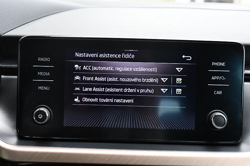 Škoda Scala 1.0TSi 81kW STYLE  - fotka 32 z 38